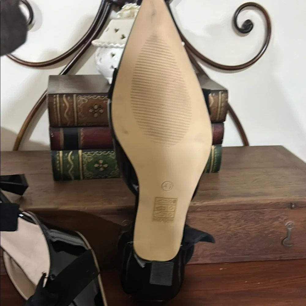 Elegant Black Women's Shoes with Bow Detail - Picture 3 of 6